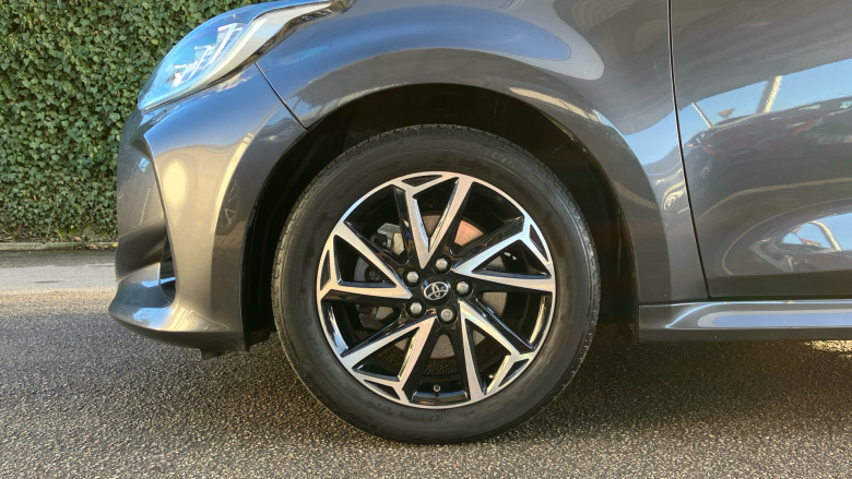 Toyota Yaris 1.5 Hybrid Design 5dr CVT Hybrid Hatchback